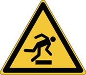 W007 - Floor-level obstacle