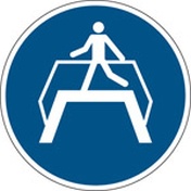 M023 - Use footbridge